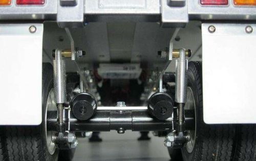 大車停后為何發出巨大聲音 空氣彈簧與熱壓平板機的作用解析