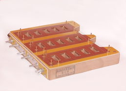 河源吸塑熱壓電木模具價格、廠家與圖片全解析，附空氣彈簧熱壓平板機選購指南